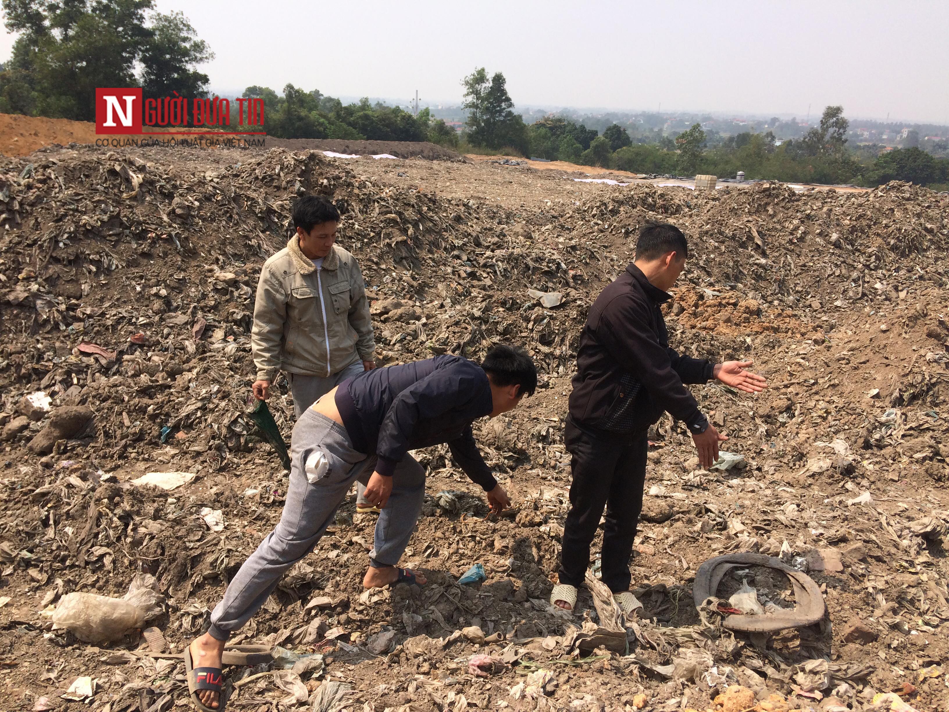 Môi trường - Hà Nội: Hàng nghìn mét khối rác nghi 'đội lốt' mùn hữu cơ đổ vào rừng đặc dụng