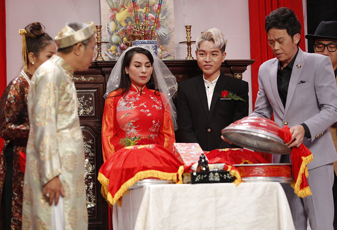 Hoài Linh "tá hỏa" khi Phi Nhung kể chuyện mẹ anh muốn cô làm con dâu - Hình 2