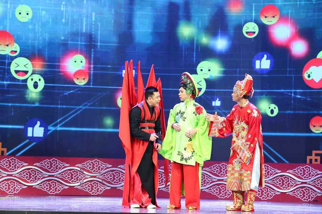 NSƯT Công Lý tình tứ với bạn gái kém 15 tuổi tại hậu trường Táo quân 2018 - Hình 14