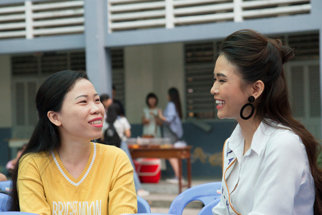 Á hậu Mâu Thủy bất ngờ về thăm trường cũ trong những ngày cuối năm - Hình 4