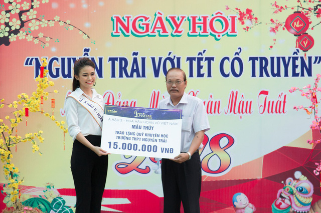 Á hậu Mâu Thủy bất ngờ về thăm trường cũ trong những ngày cuối năm - Hình 5