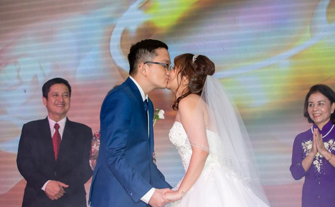 Vân Dung, Hiệp gà có mặt trong đám cưới con trai nghệ sĩ Chí Trung - Hình 11