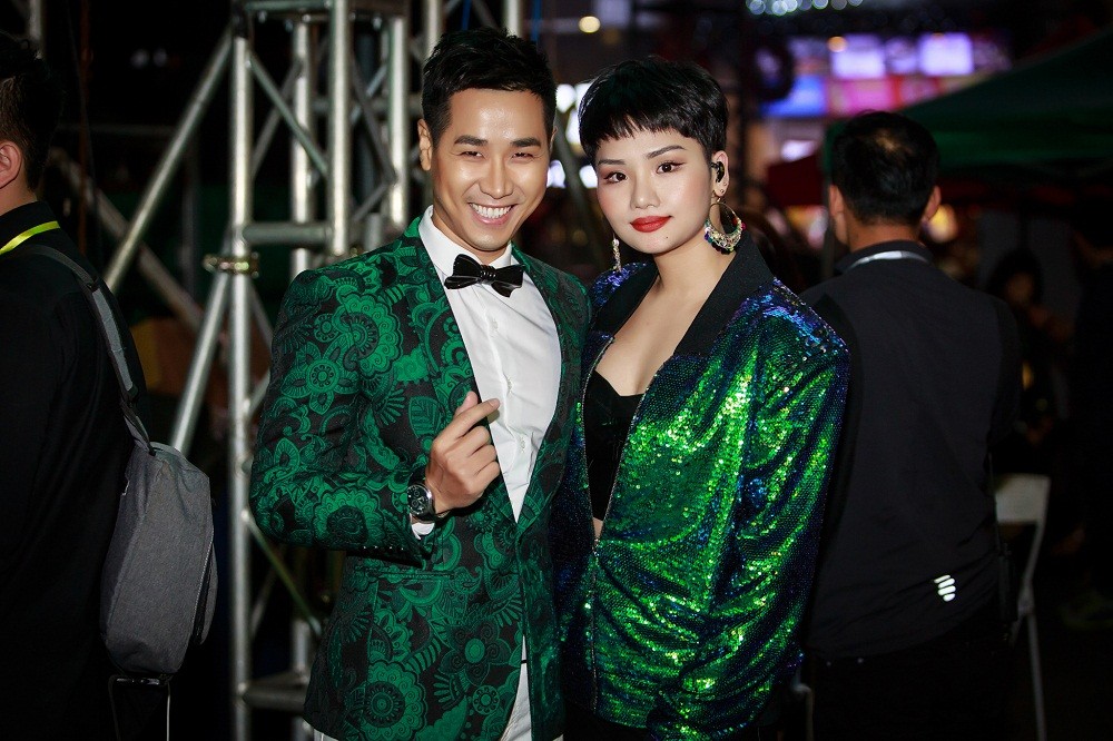 Thu Minh, Tóc Tiên tưng bừng trong lễ hội countdown chào năm mới - Hình 2
