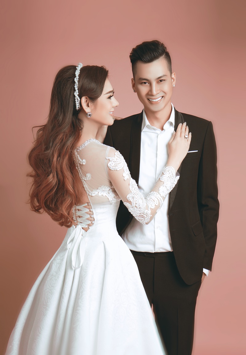 Lâm Khánh Chi tiết lộ cuộc sống hôn nhân với chồng trẻ sau "đám cưới thế kỷ" - Hình 4
