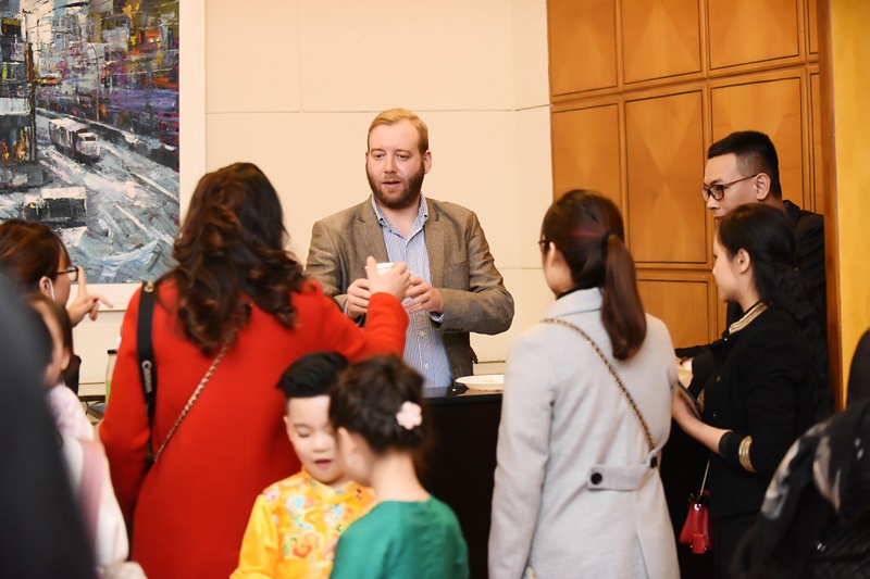 Hoa hậu Ngô Phương Lan: "Nhờ ông xã, tôi đã vượt qua giai đoạn khó khăn" - Hình 4