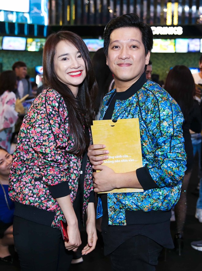 Loạt ảnh Trường Giang – Nhã Phương diện đồ đôi “đốn tim” fan - Hình 2