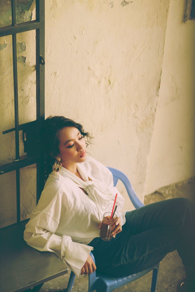 Song Ngư: âTôi ÄÆ°á»£c khán giả yêu mến hÆ¡n nhá» phim Tháng nÄm rá»±c rỡâ - Hình 4