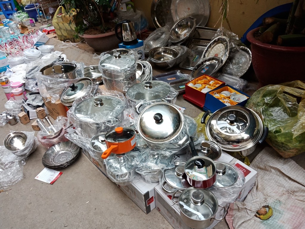 Hà Nội: Chợ Tết len lỏi trong khu tập thể - Hình 12