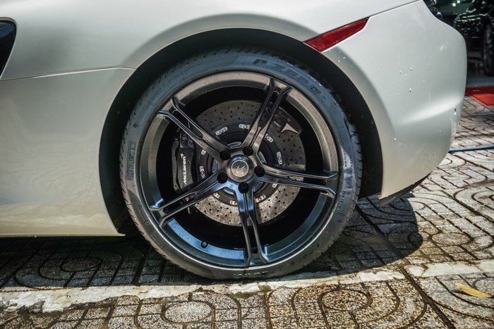 Thú chơi xe - McLaren 650S Spider độc nhất Việt Nam của