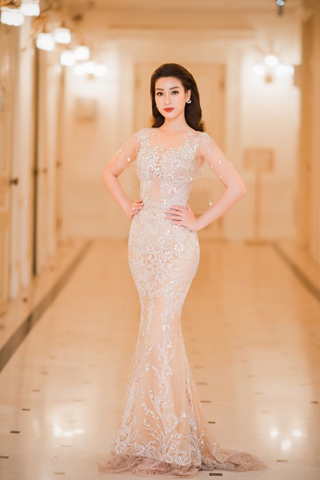 Hoa hậu Mỹ Linh: Tôi bị thu hút với nghề MC - Hình 4