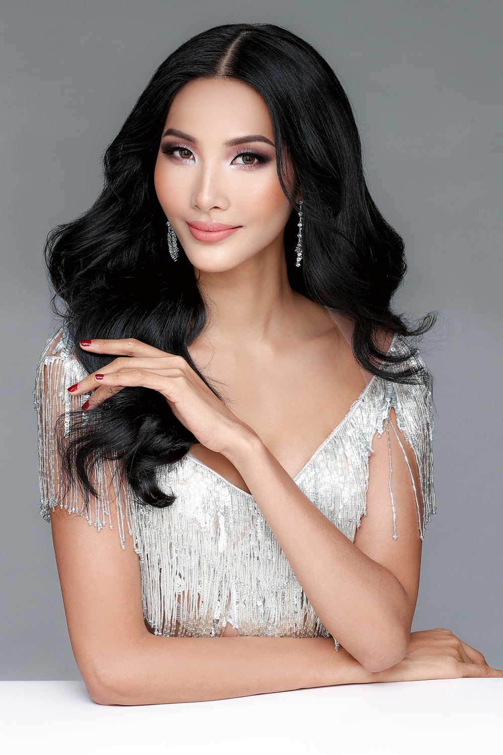 Hoa hậu Hoàn vũ VN: Đằng sau chiến thắng giải "Best Face" của Hoàng Thùy - Hình 6