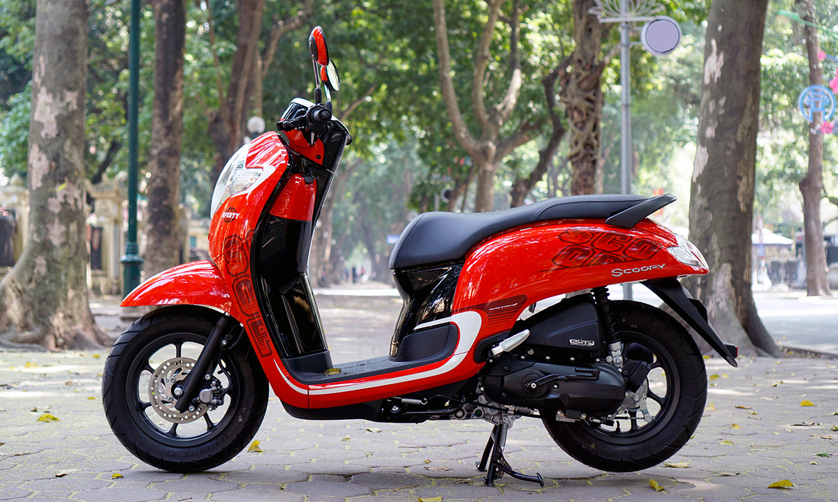 Thị trường xe - Honda Scoopy 2018 - Xe tay ga 'đỏm đỏm, xinh xinh' cho chị em bất ngờ xuất hiện tại VN