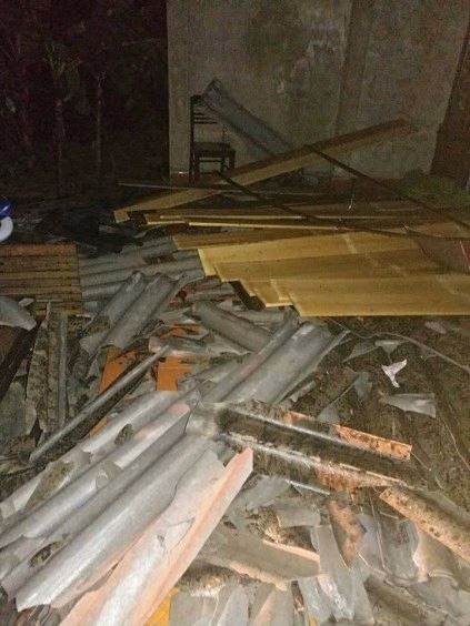 Chính trị - Xã hội - 10 phút lốc, tốc 127 ngôi nhà (Hình 2).