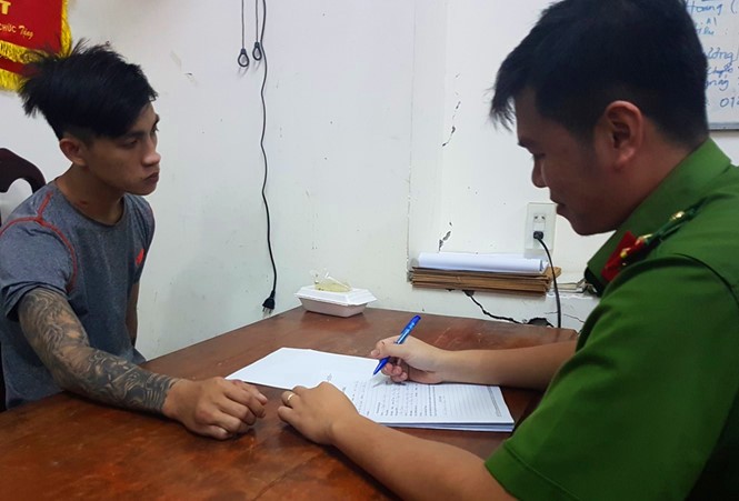 Nóng 24h: Tạm giữ hình sự đối tượng cầm dao tấn công CSGT - Hình 1