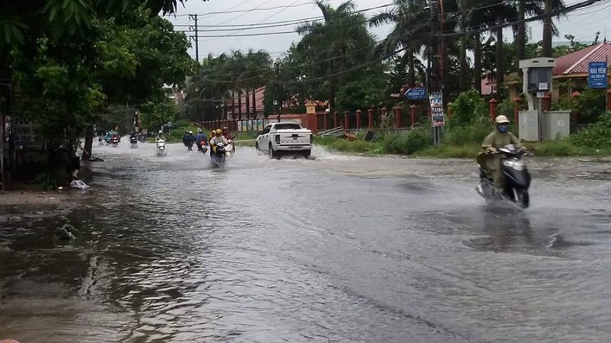 Chính trị - Xã hội - Bão đi qua, Thanh Hóa vẫn 'bơi' trong nước (Hình 5).