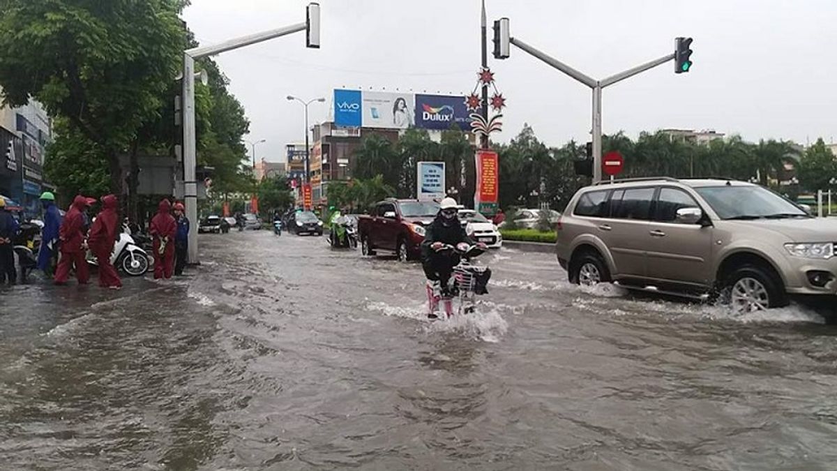 Chính trị - Xã hội - Bão đi qua, Thanh Hóa vẫn 'bơi' trong nước (Hình 4).