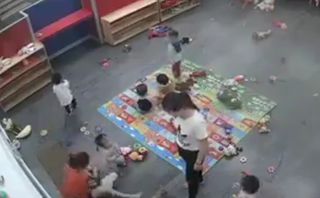 Vụ giáo viên bạo hành trẻ ở Nghệ An: Đình chỉ cơ sở mầm non 1 Vụ giáo viên bạo hành trẻ ở Nghệ An: Đình chỉ cơ sở mầm non 1