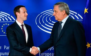 Vì sao Mark Zuckerberg bị chỉ trích nặng nề trước Nghị viện châu Âu? Vì sao Mark Zuckerberg bị chỉ trích nặng nề trước Nghị viện châu Âu?