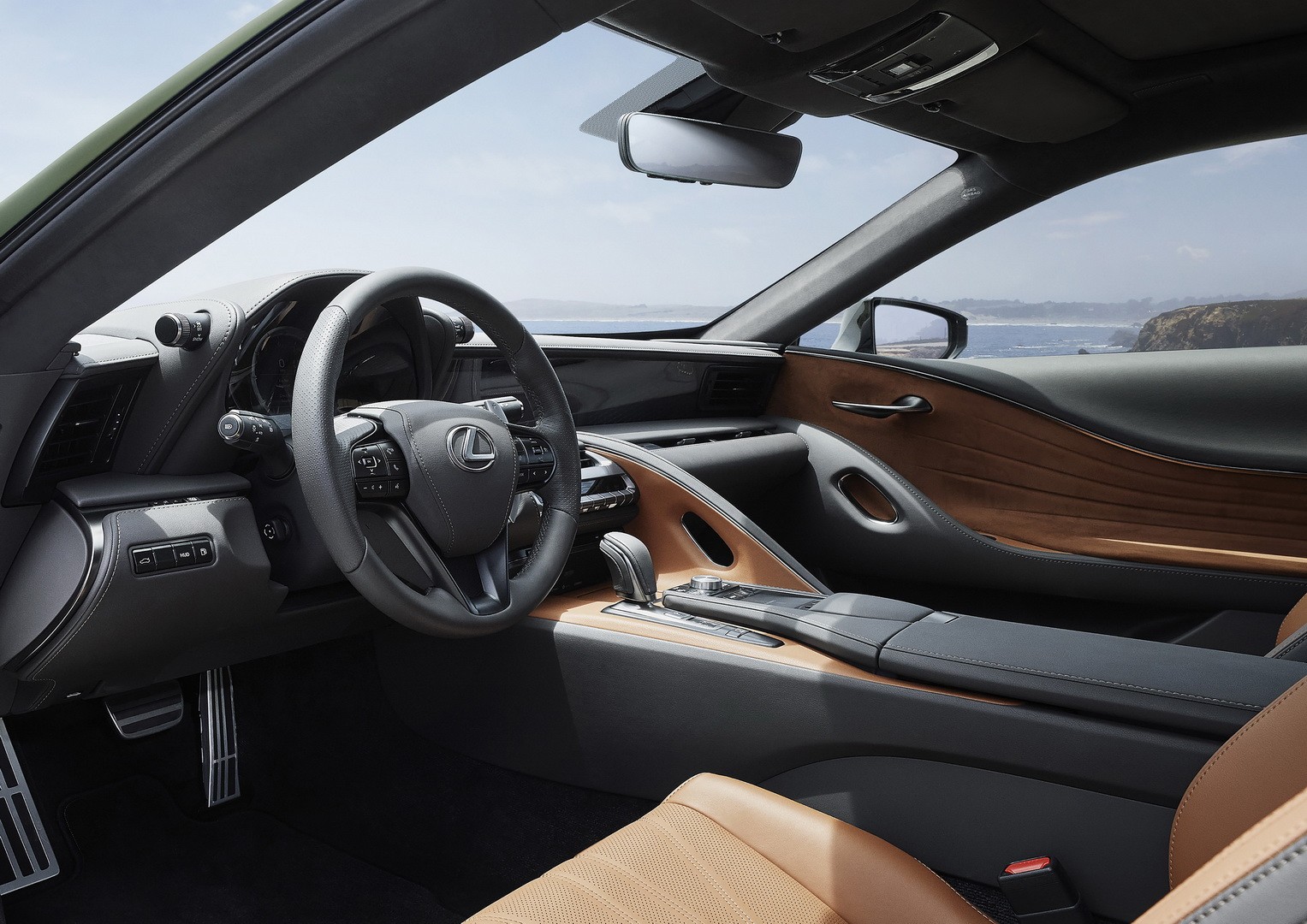 Thá» trưá»ng xe - Lexus ra mắt LC 500 2020 phiên bản giá»i hạn mà u xanh lá cây cá»±c Äá»c (Hình 4).