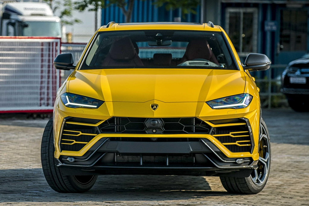 Thú chơi xe - Cận cảnh siêu SUV Lamborghini Urus hàng hiếm Giallo Auge vừa cập bến Việt Nam (Hình 3).