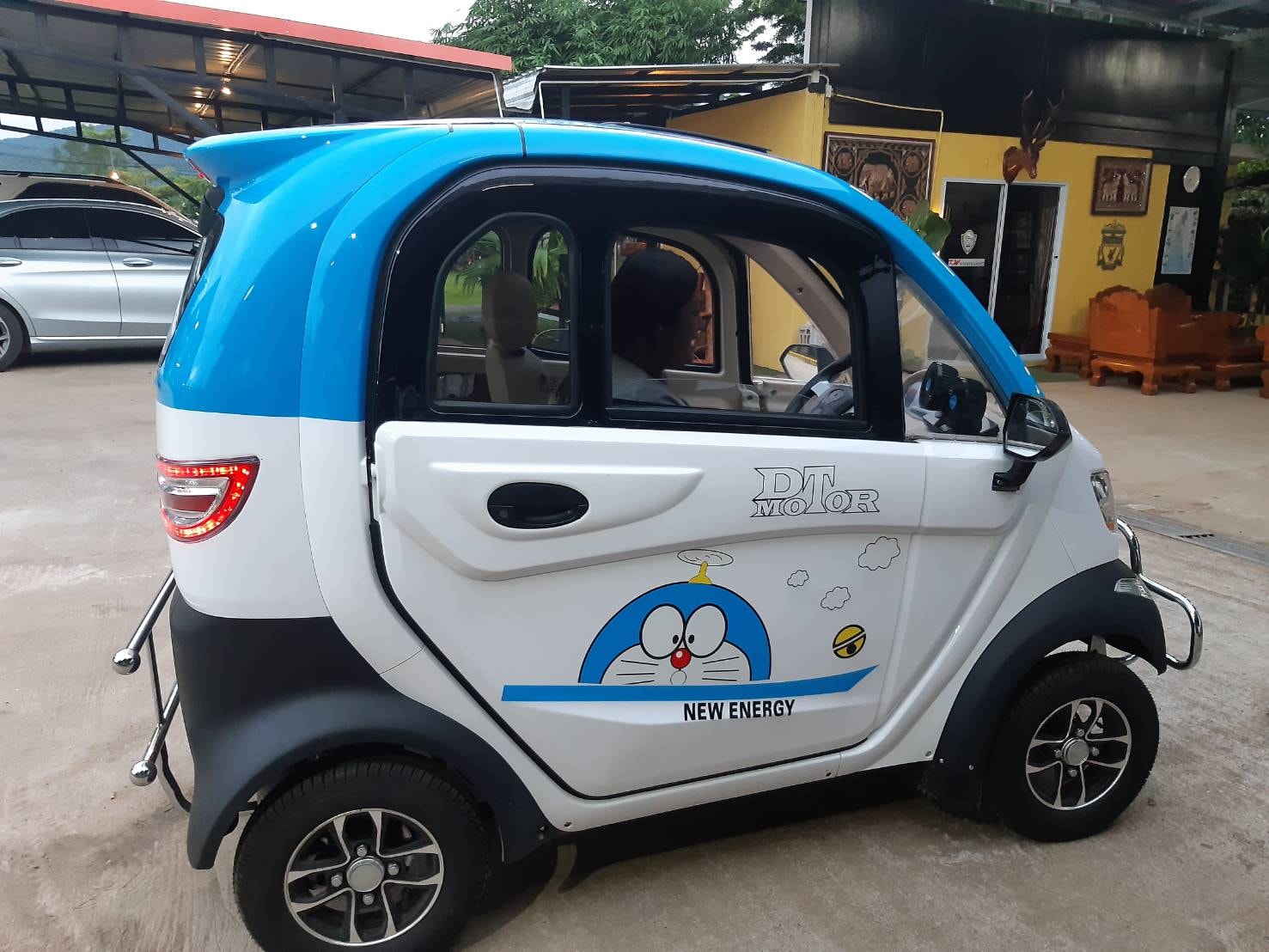 Thị trường xe - Cận cảnh ô tô điện mini, giá rẻ giật mình gây sốt cộng đồng mạng những ngày qua (Hình 10).