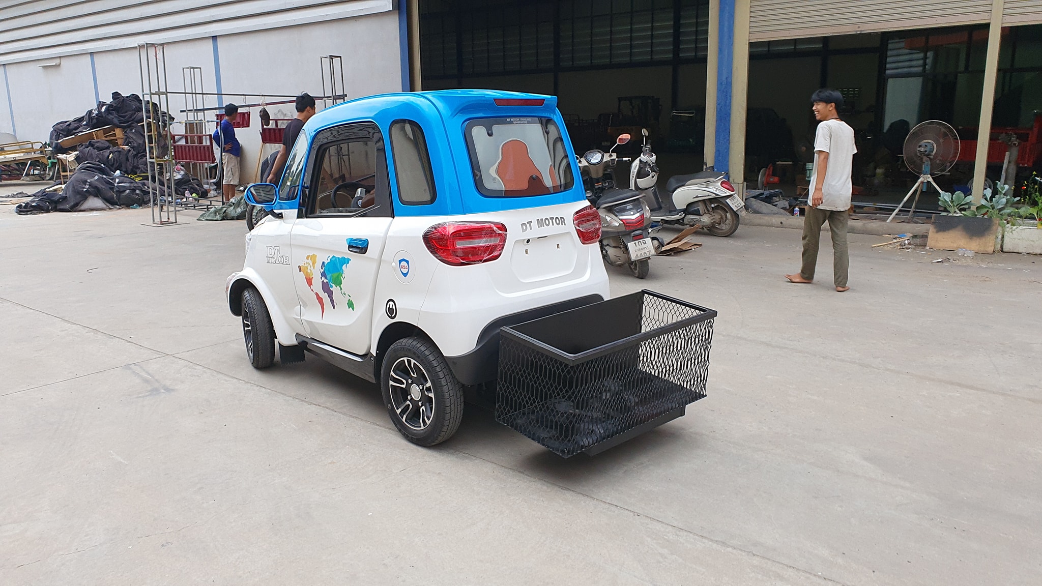 Thị trường xe - Cận cảnh ô tô điện mini, giá rẻ giật mình gây sốt cộng đồng mạng những ngày qua (Hình 13).