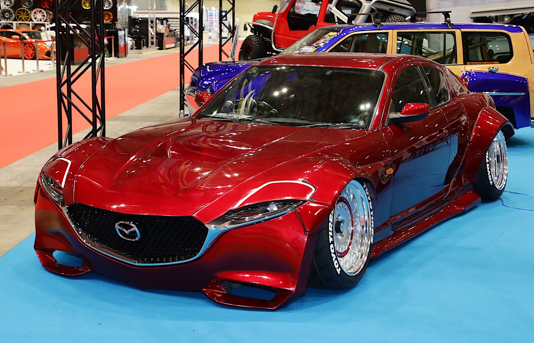 Mazda RX-8: Cung cấp một tầm nhìn mới tuyệt đẹp cho xe thể thao tương lai