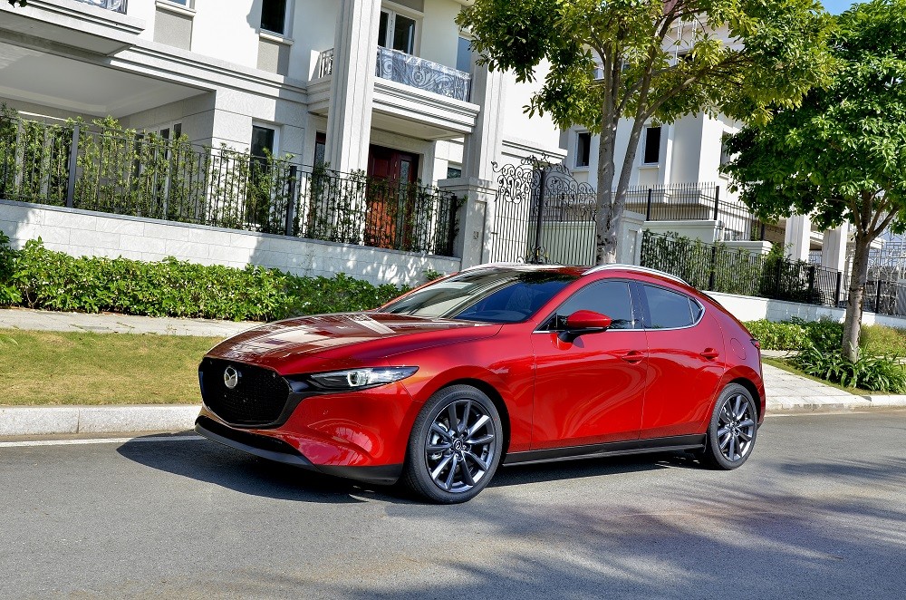 Thị trường xe - Giá lên đến gần 1 tỷ đồng, Mazda3 và Mazda3 Sport 2020 có đáng mua? (Hình 9).