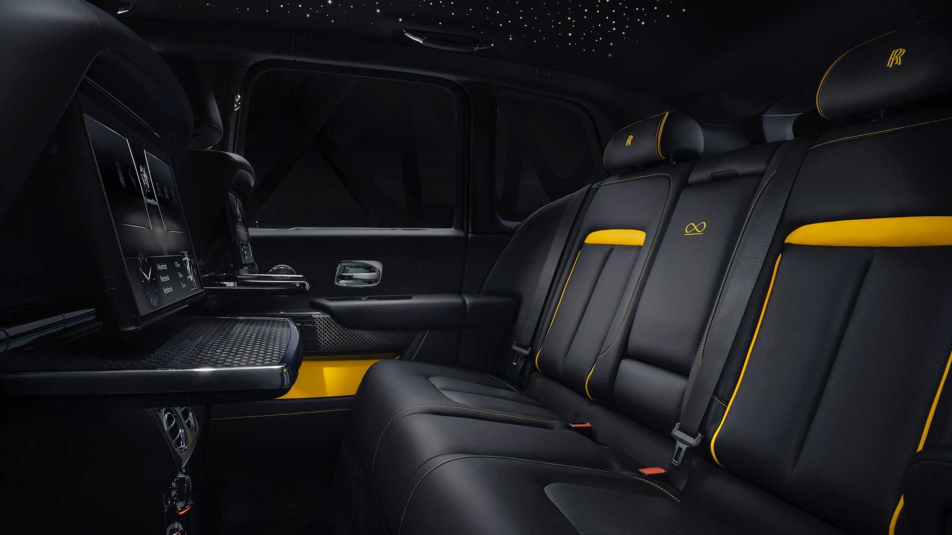 Thị trường xe - Rolls-Royce ra mắt 'sứ giả bóng đêm' Cullinan Black Badge, đẹp hút hồn (Hình 6).