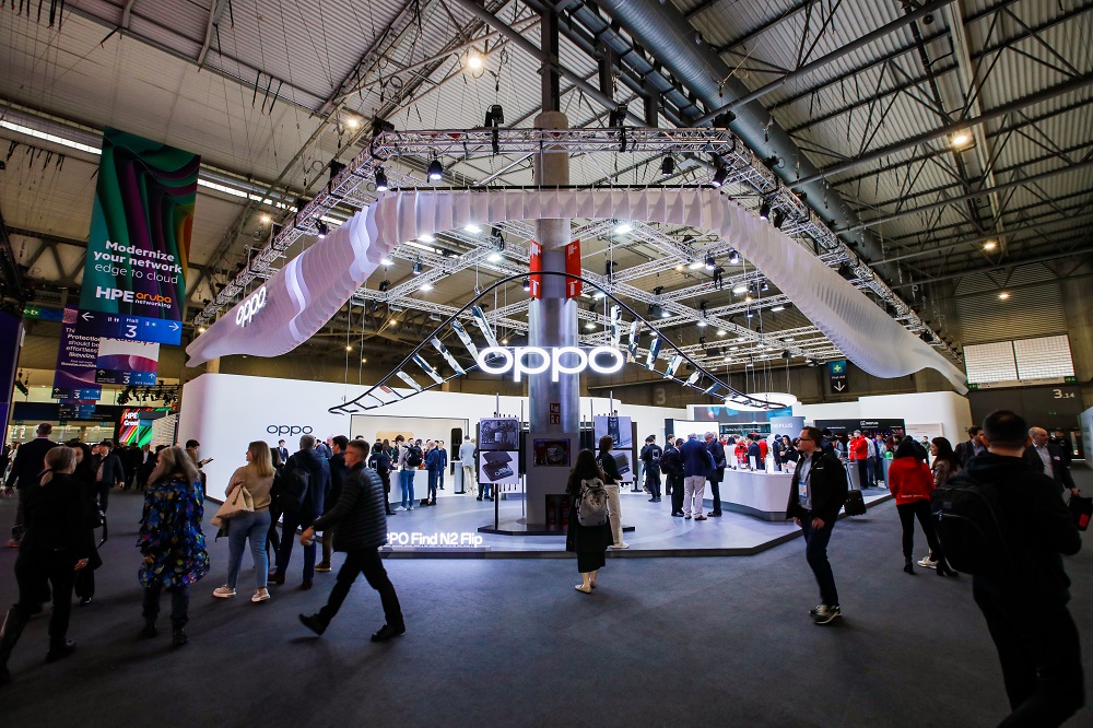 1 oppo booth at mwc2023