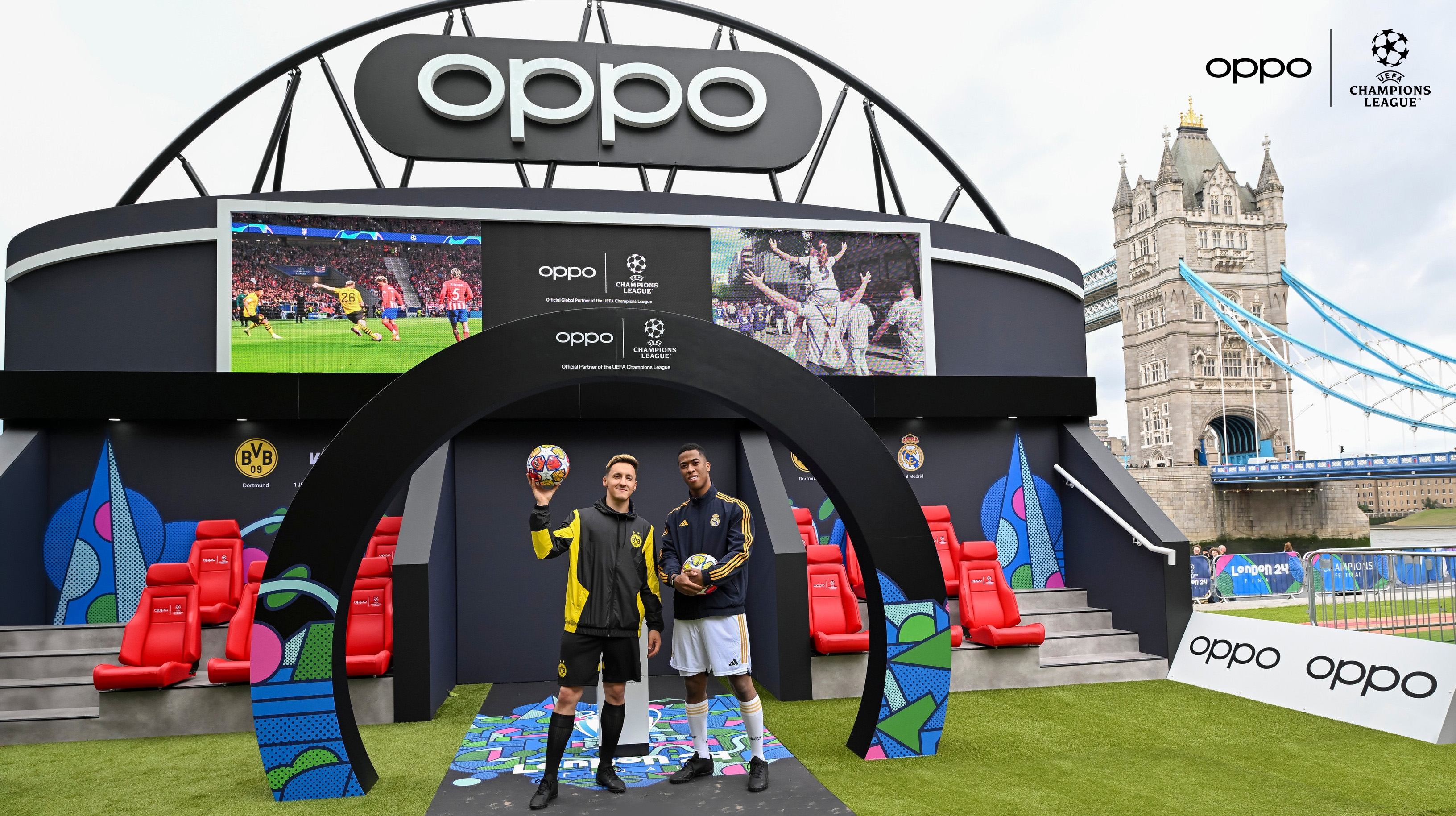 4 oppo booth at the champions festival