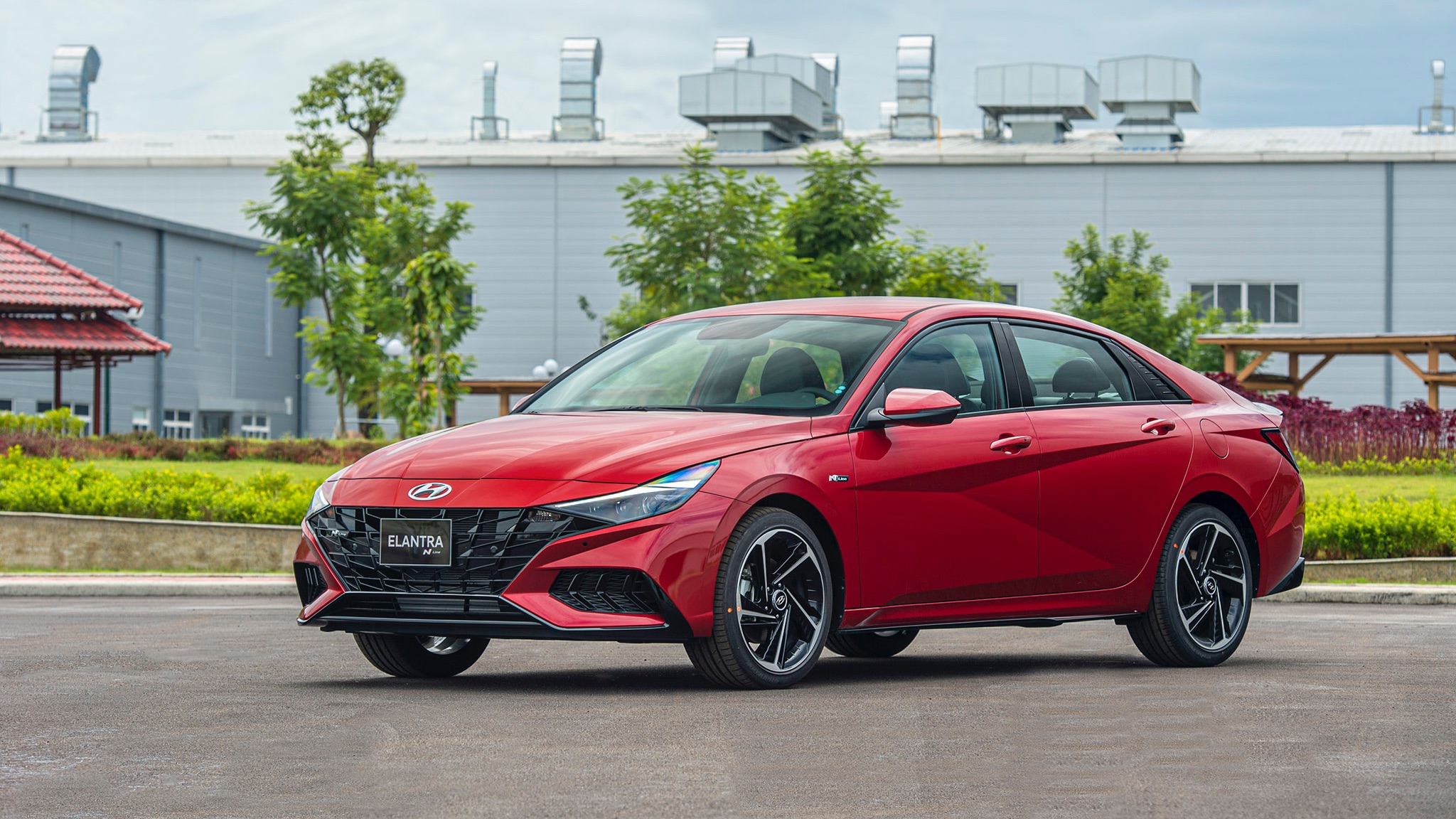 Hyundai Elantra xả hàng tồn, rẻ hơn cả Accent mới