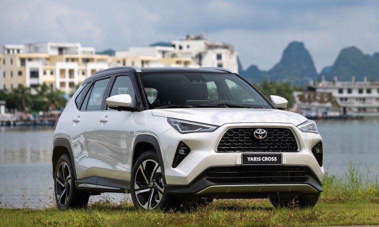 Tháng 8: Loạt xe Toyota được ưu đãi 50% lệ phí trước bạ