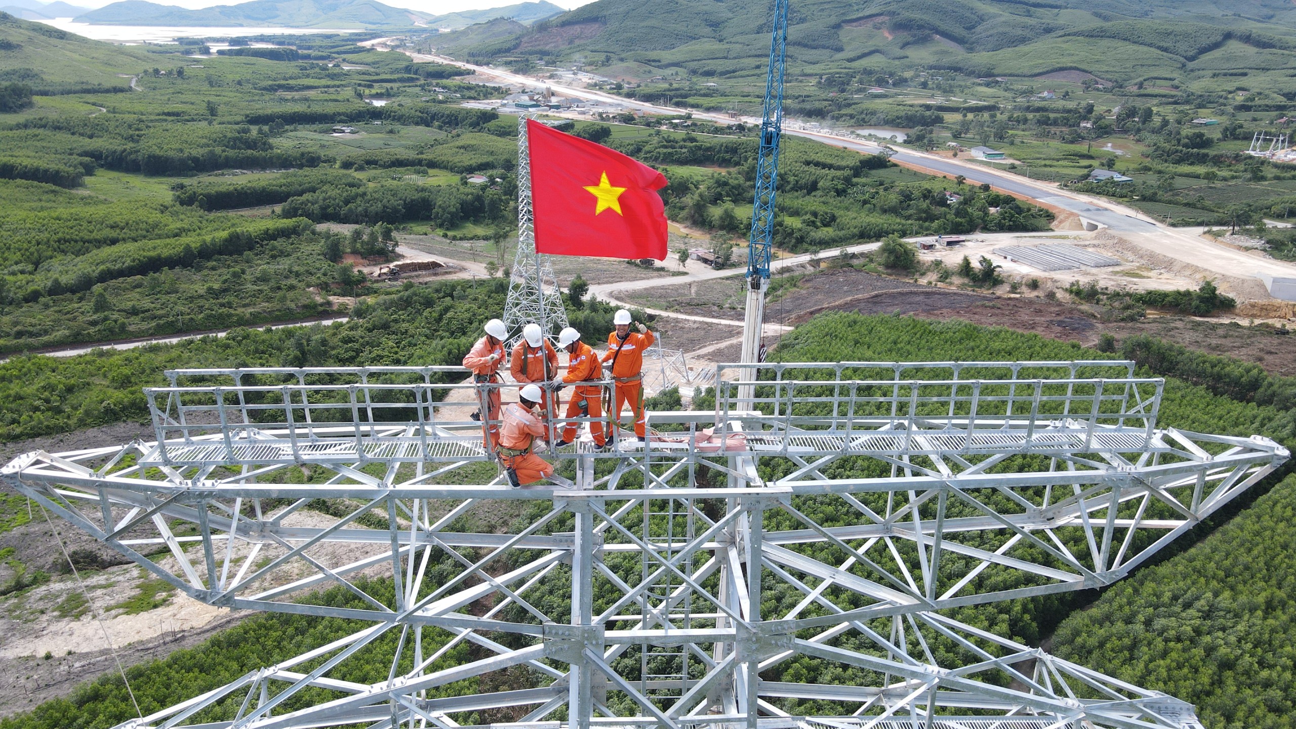 Dân sinh - Tiếp lửa trên đại công trường dự án đường dây 500kV mạch 3