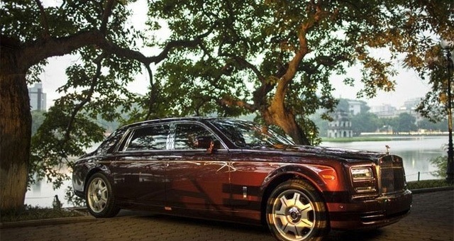 Đại gia Lê Thanh Thản sở hữu những chiếc xe Rolls - Royce đình đám nào?