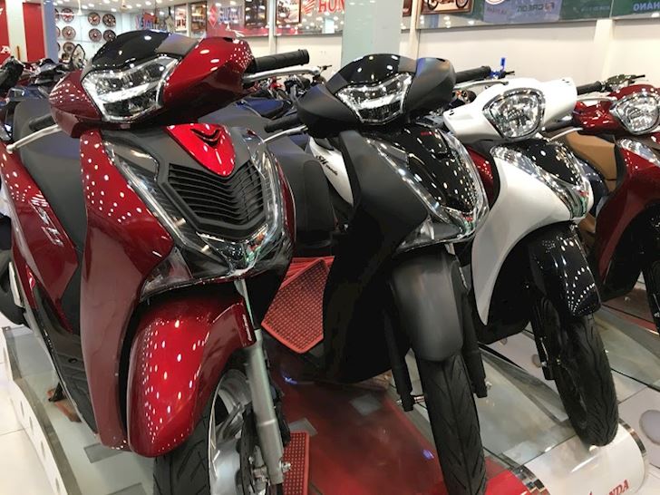 Honda thông báo SH150i tạm dừng bán tại Việt Nam, đại lý vẫn chào bán với giá 