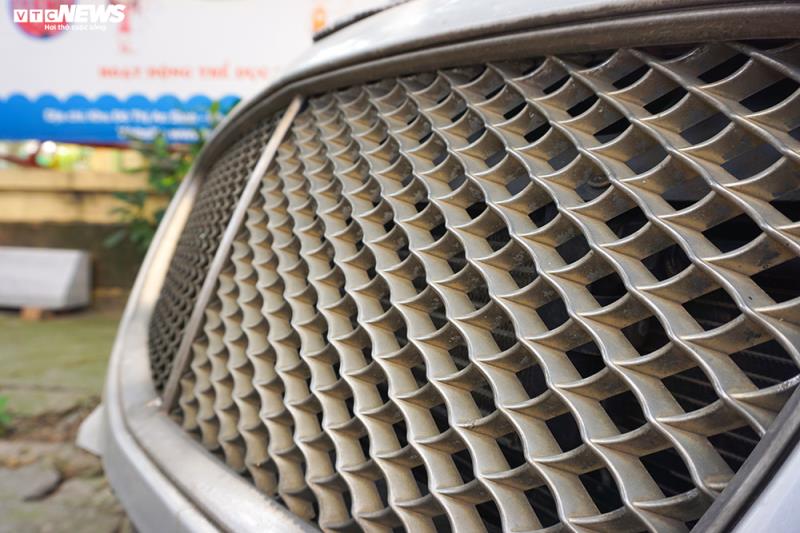 Sau vô lăng - Xe sang Bentley Continental gần 20 tỷ đồng bị 'vứt xó' ở Hà Nội (Hình 4).