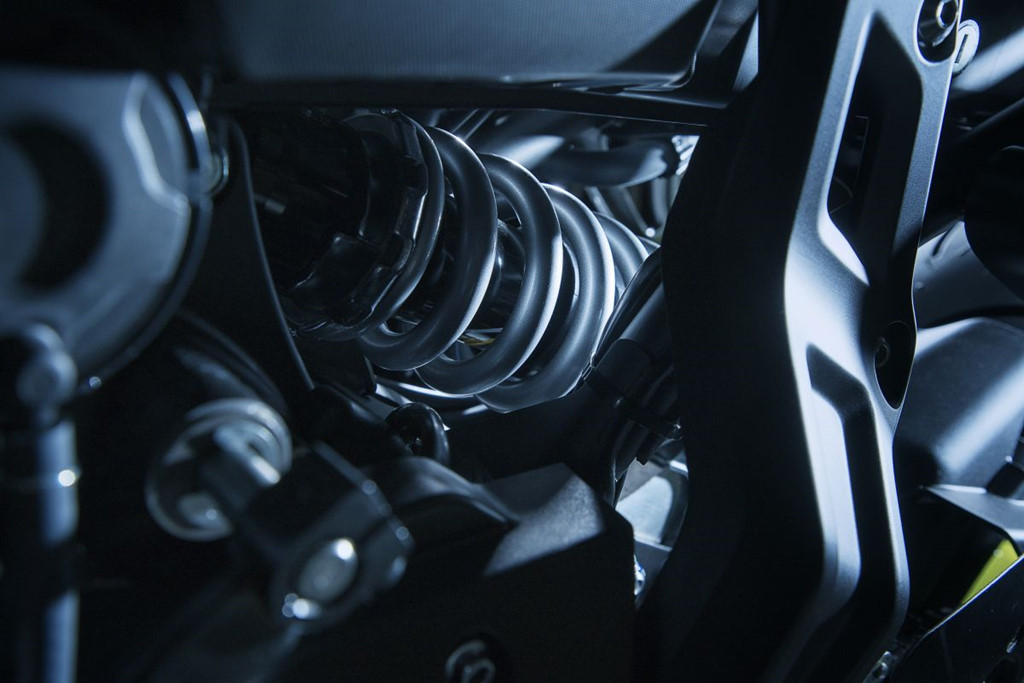 Thị trường xe - Chiêm ngưỡng vẻ đẹp hút hồn của “lực sĩ” Yamaha MT-07 2019 (Hình 7).