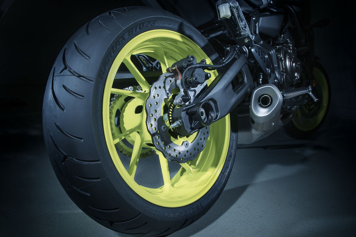 Thị trường xe - Chiêm ngưỡng vẻ đẹp hút hồn của “lực sĩ” Yamaha MT-07 2019 (Hình 4).