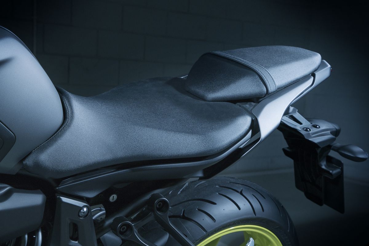 Thị trường xe - Chiêm ngưỡng vẻ đẹp hút hồn của “lực sĩ” Yamaha MT-07 2019 (Hình 3).