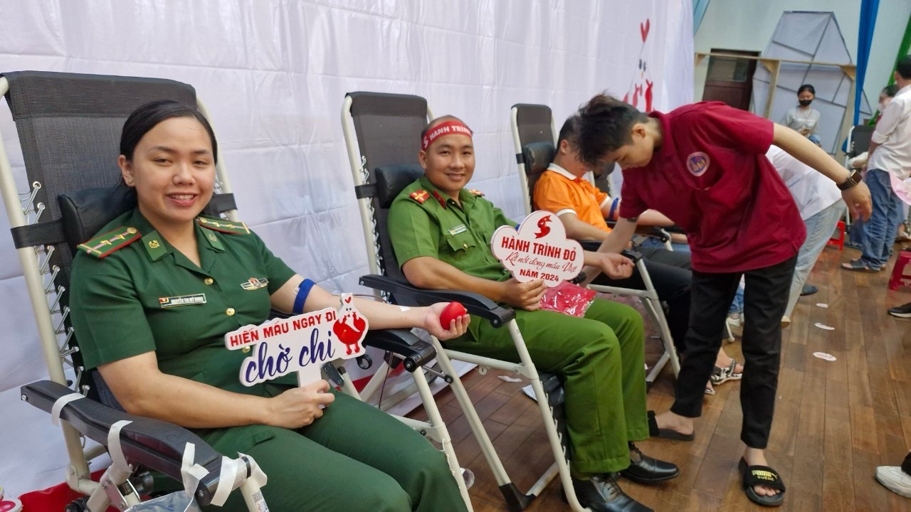 Dân sinh - Gia Lai: Rộn ràng ngày hội hiến máu “Giọt hồng Cao Nguyên” (Hình 2).