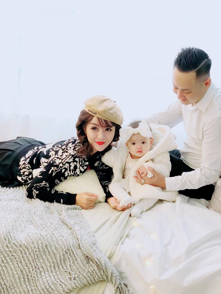 Bộ ảnh Giáng sinh lung linh của cô giáo tiểu học xinh như búp bê - Hình 6