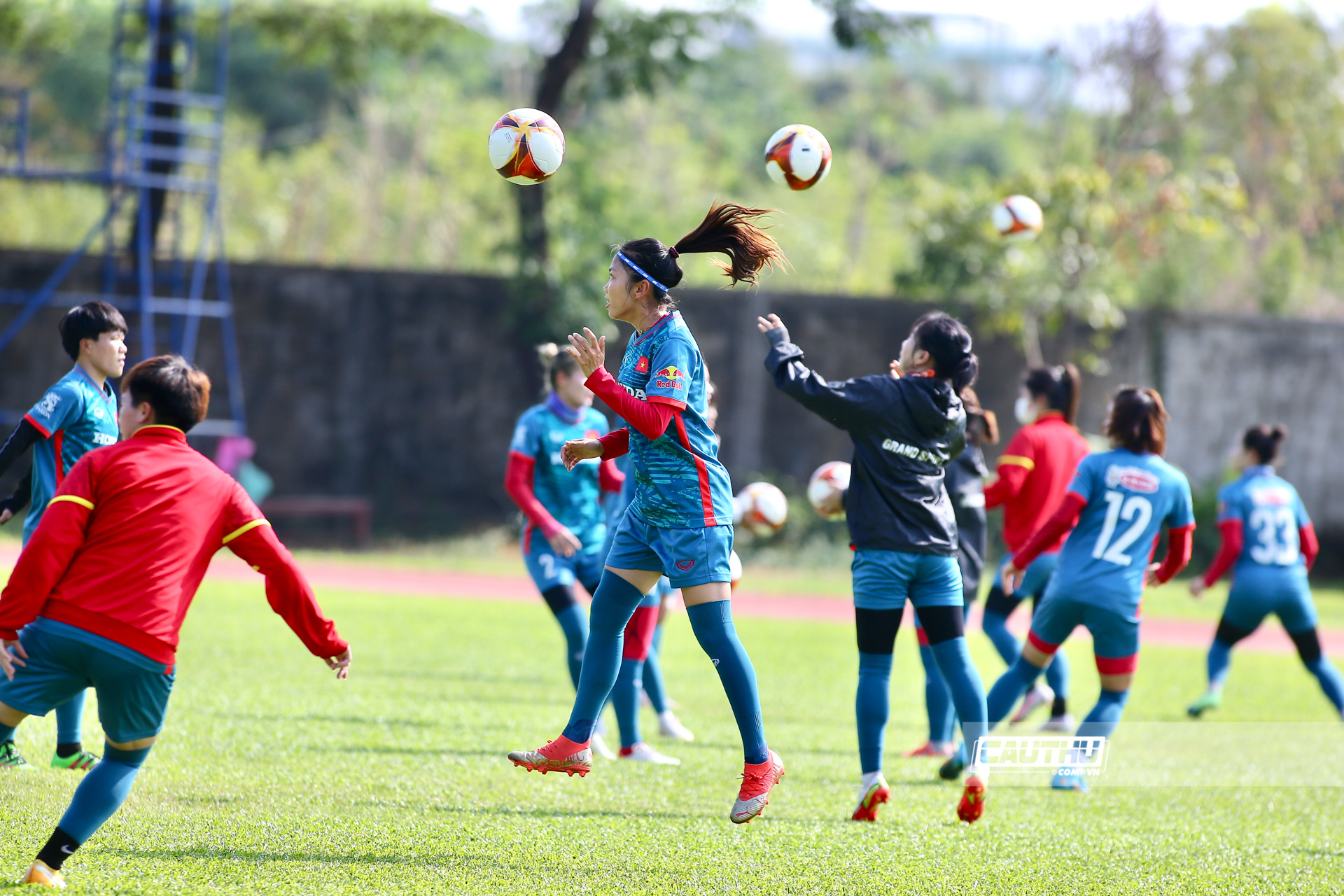 Bóng đá Việt Nam - Đội nắng 36 độ tập luyện, Huỳnh Như muốn thành Vua phá lưới SEA Games 