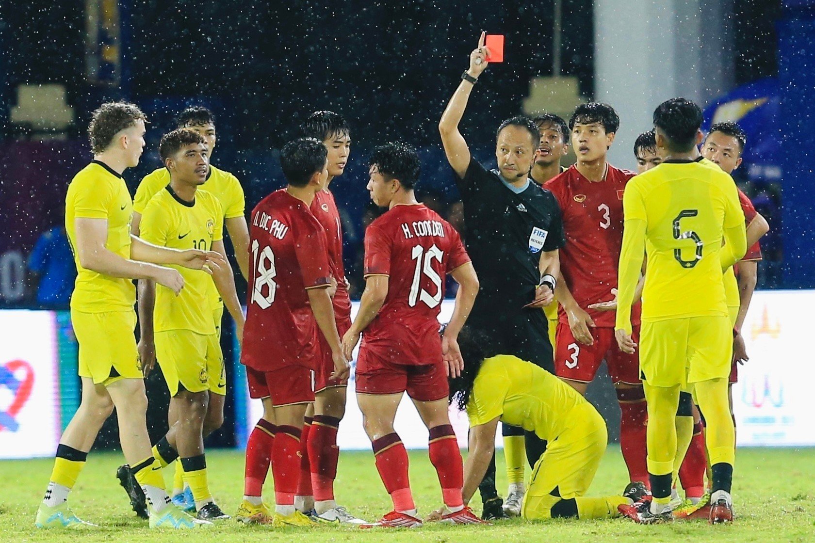 Bóng đá Việt Nam - HLV Troussier: 'Nếu muốn vô địch thì U22 Việt Nam phải 'va' mọi đối thủ' (Hình 2).