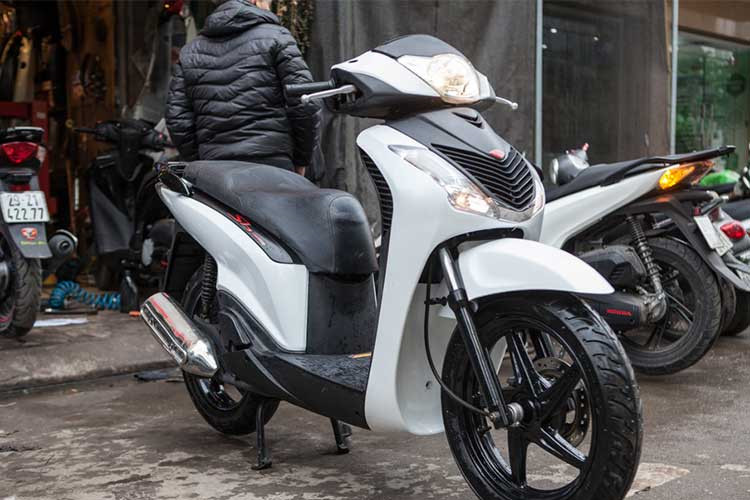 Thú chơi xe - Dân chơi Hà Nội độ xe ga Honda @ thành SH chỉ 35 triệu (Hình 8).