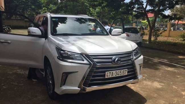 Thú chơi xe - Ngắm bộ sưu tập Lexus LX570 biển “siêu khủng” của đại gia Việt (Hình 6).