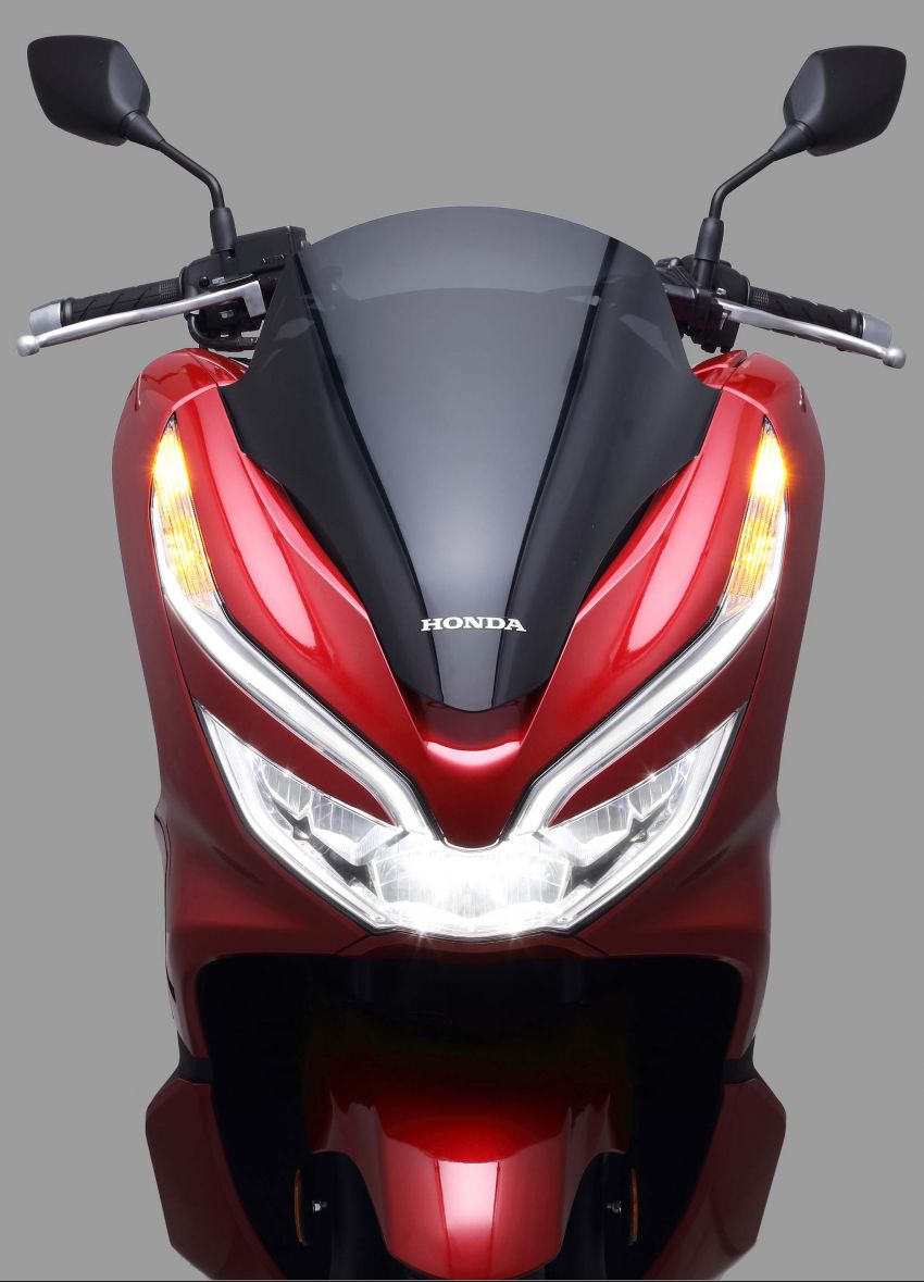 Thị trường xe - Honda PCX 150 2018 ra mắt tại Malaysia, giá từ 63 triệu đồng (Hình 2).