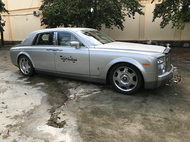 Thú chơi xe - Rolls-Royce Phantom của đại gia Khải Silk được rao bán hơn 9 tỷ đồng (Hình 2).