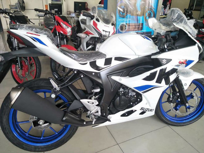 Thị trường xe - Suzuki GSX-R150 2018 “khoác áo mới”, giá từ 49 triệu đồng