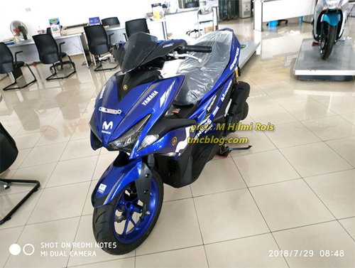 Thị trường xe - Yamaha NVX phiên bản Movistar GP 2018 rục rịch về đại lý (Hình 2).